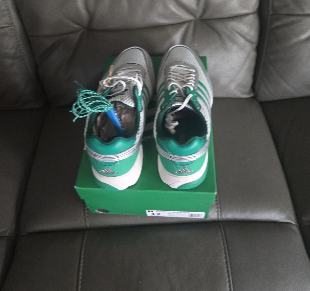 adidas Men’s Grey and Green Retro Runner Sneakers